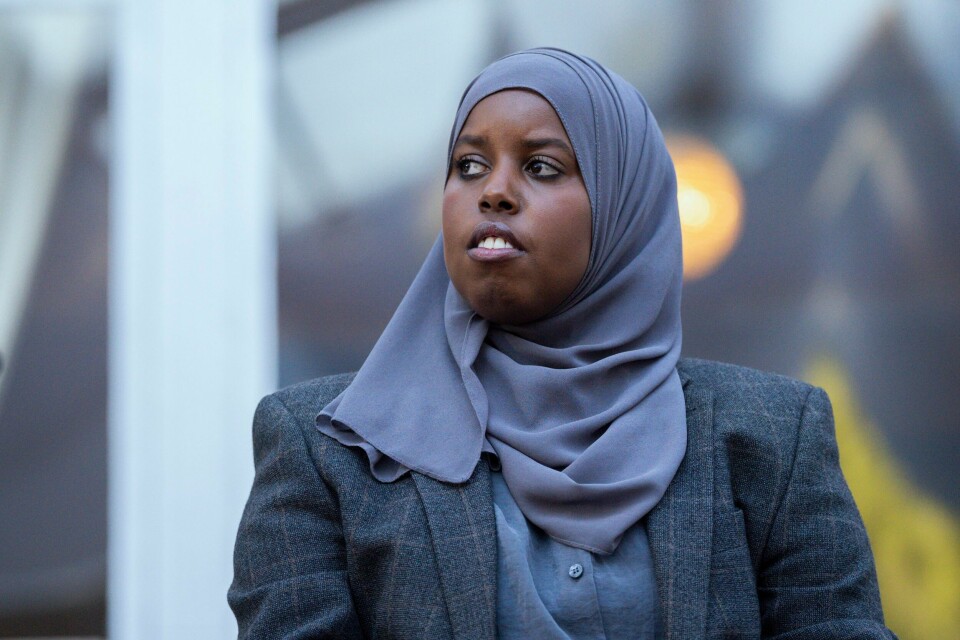 Sumaya Jirde Ali gir ut boka «Et liv i redningsvest» 26. oktober. Forfatteren og samfunnsdebattanten Sumaya Jirde Ali har anmeldt komikeren Atle Antonsen for rasisme. Foto: Beate Oma Dahle / NTB