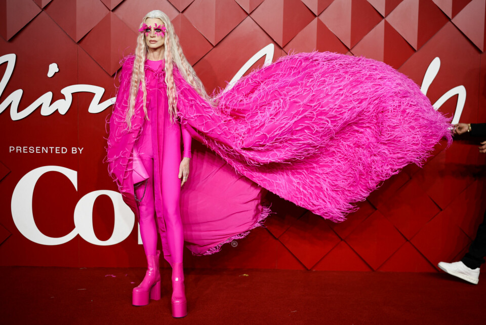 Modell Kristen McMenamy poserer for fotografende under Fashion Awards 2022 i London. Modell Kristen McMenamy poserer for fotografende under Fashion Awards 2022 i London.