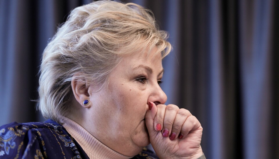 Høyre-leder Erna Solberg skal ha blitt gjort oppmerksom på flere selskaper knyttet til ektemannen Sindre Finnes aksjehandler og inhabilitet. Høyre-leder Erna Solberg skal ha blitt gjort oppmerksom på flere selskaper knyttet til ektemannen Sindre Finnes aksjehandler og inhabilitet. Foto: Javad Parsa / NTB