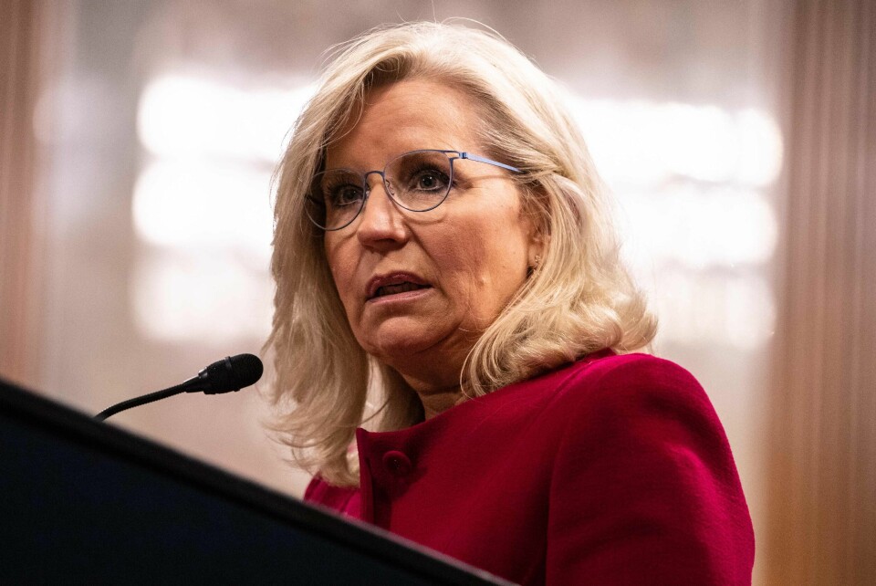 Liz Cheney er ikke imponert over republikanernes rolle i den midlertidige avtalen. Liz Cheney er ikke imponert over republikanernes rolle i den midlertidige avtalen.