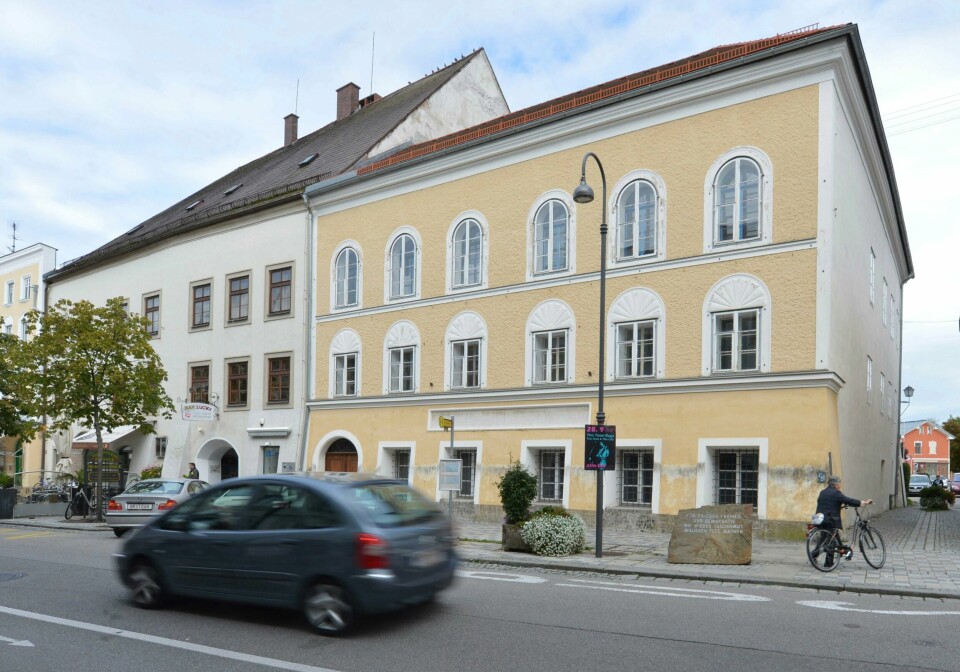 Huset der Adolf Hitler ble født i 1889, skal ombygges til en politistasjon. Huset der Adolf Hitler ble født i 1889, skal ombygges til en politistasjon. Foto: Kerstin Joensson / AP / NTB