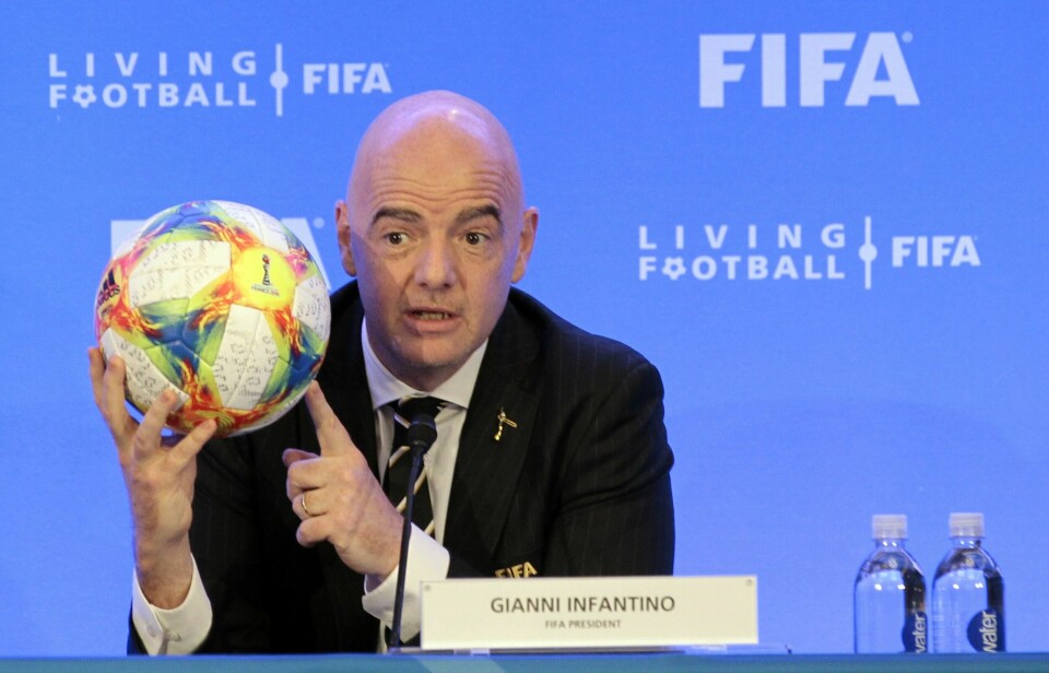 Fifa fortsetter å gå i feil retning under forbundspresident Gianni Infantino, mener organisasjonen Football Supporters Europe. Fifa-president Gianni Infantino. Foto: Luis M. Alvarez, AP / NTB