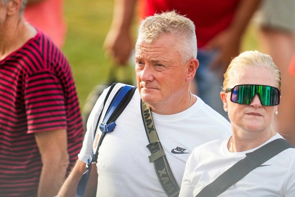 I en podkast med Abid Raja åpner Gjert Ingebrigtsen opp om den anspente familiesituasjonen. Gjert og Tone Ingebrigtsen under fredagens medaljeseremoni i Budapest. Foto: Beate Oma Dahle / NTB.