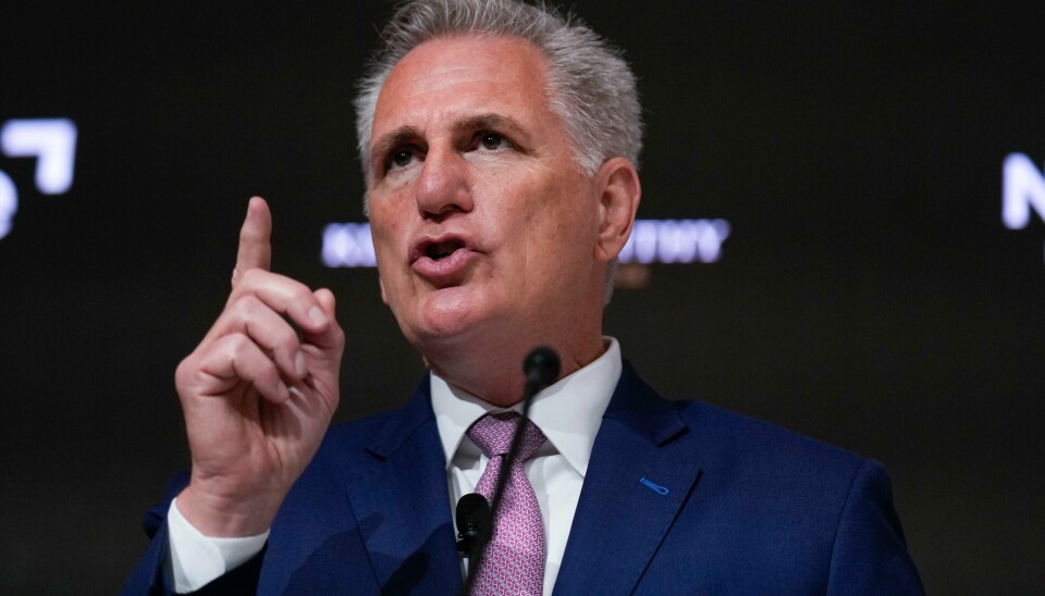 Kevin McCarthy fikk ikke fortsette som speaker i Representantenes hus. Lederen av Representantenes hus i USA, Kevin McCarthy, har sammen med republikanerne stemt for å øke USAs gjeldstak. Arkivfoto: Seth Wenig / AP / NTB