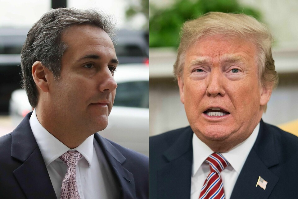 USA-president Donald Trump og hans tidligere advokat Michael Cohen (t.v.). (COMBO) This combination of pictures created on April 11, 2018 shows Michael Cohen (L), President Trump's personal lawyer and US President Donald Trump.
Federal agents raided the New York offices of US President Donald Trump's longtime personal lawyer Michael Cohen on April 09, Cohen's own attorney Stephen Ryan said, adding the action was taken in part on behalf of Special Counsel Robert Mueller, who is investigating links between Russia and the Trump campaign.
/ AFP PHOTO / GETTY IMAGES NORTH AMERICA AND AFP PHOTO / MARK WILSON AND NICHOLAS KAMM