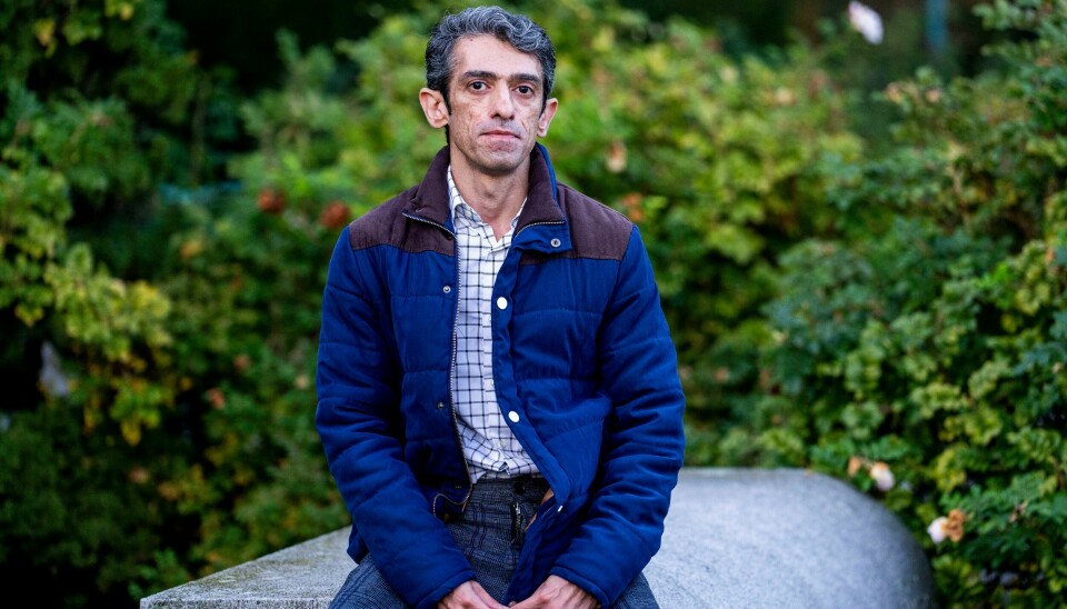 Lillebroren til fredsprisvinner Narges Mohammadi, Hamidreza Mohammadi, er stolt over at søsterens arbeid med menneskerettigheter i Iran anerkjennes. Han lever selv i eksil i Oslo som følge av sitt engasjement i organisasjonen Forsvarere av menneskerettigheter (DHRC). Lillebroren til fredsprisvinner Narges Mohammadi, Hamidreza Mohammadi, er stolt over at søsterens arbeid med menneskerettigheter i Iran anerkjennes. Han lever selv i eksil i Oslo som følge av sitt engasjement i organisasjonen Forsvarere av menneskerettigheter (DHRC). Foto: Javad Parsa / NTB