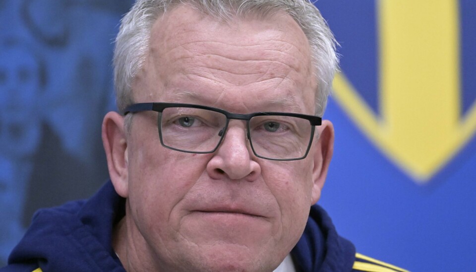 Janne Andersson går av som svensk landslagssjef hvis landet ikke kommer til EM-sluttspillet. Janne Andersson møtte pressen tirsdag ettermiddag etter det mye omtalte TV-intervjuet med Bojan Djordjic. Foto: Janerik Henriksson / TT / NTB