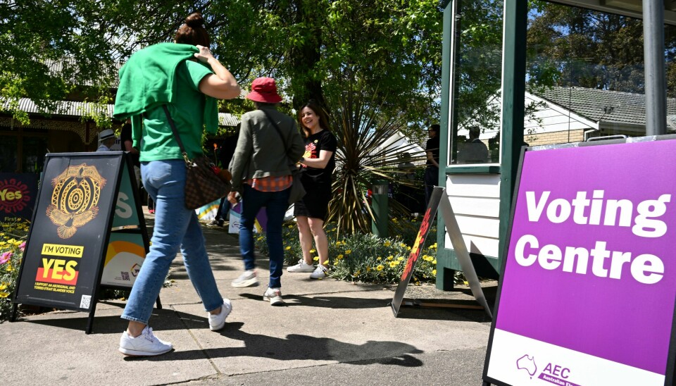 Store deler av det offisielle Australia støtter opp om en ny folkevalgt forsamling for landets urbefolkning, men velgerne er skeptiske. Store deler av det offisielle Australia støtter opp om en ny folkevalgt forsamling for landets urbefolkning, men velgerne er skeptiske. Foto: Joel Carrett / AAP Image via AP / NTB