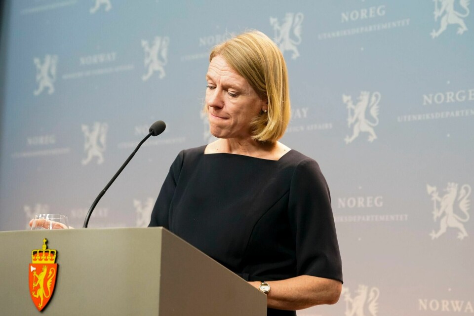 Utenriksminister Anniken Huitfeldt under pressekonferansen i slutten av august der hun fortalte at hun har brutt habilitetsreglene, ved at hun ikke hadde gjort seg kjent med ektemannens aksjehandel mens hun har vært statsråd. Utenriksminister Anniken Huitfeldt under pressekonferansen i slutten av august der hun fortalte at hun har brutt habilitetsreglene.