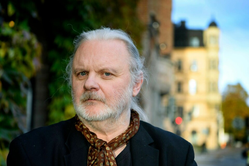 Årets nobelpris i litteratur tildeles Jon Fosse. Årets nobelpris i litteratur tildeles Jon Fosse.
