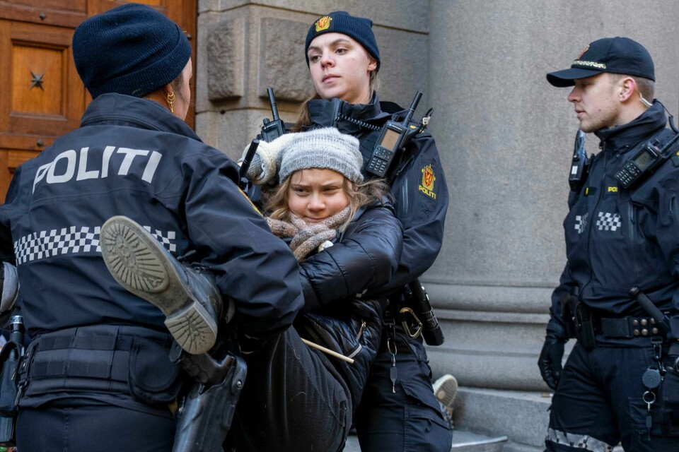 Greta Thunberg her fotografert tidligere i år, da hun og andre aksjonister ble båret bort fra Klima- og miljødepartementet etter å ha protestert mot at vindturbinene på Fosen ikke var revet. Greta Thunberg her fotografert tidligere i år, da hun og andre aksjonister ble båret bort fra Klima- og miljødepartementet etter å ha protestert mot at vindturbinene på Fosen ikke var revet.