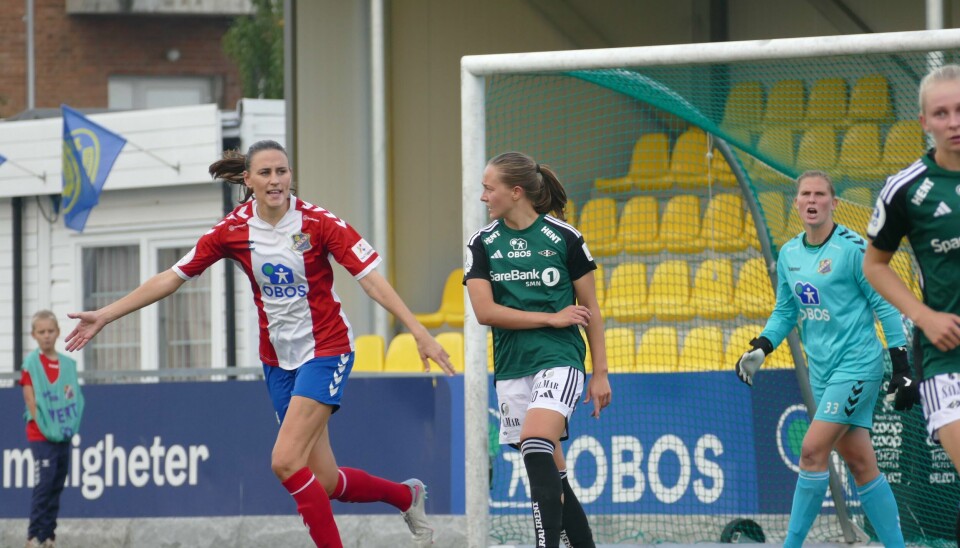 Trine Skjelstad Jensen utlignet helt på tampen for Lyn, som fikk med seg poeng fra Åsane. Det ble mye forsvarsspill på Trine Skjelstad Jensen og Kirvil Odden Sundsfjord i dag.