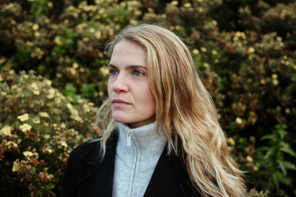 Rachel er opptatt av at man må kunne la seg berøre av andres historier uten å føle at ens egen sannhet er truet. Rachel er opptatt av at man må kunne la seg berøre av andres historier uten å føle at ens egen sannhet er truet.