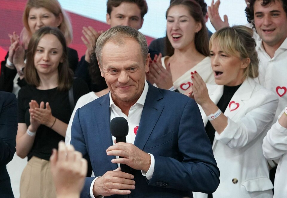 Den liberale Donald Tusk ligger an til å bli neste statsminister i Polen, som dermed snur seg mot Europa igjen etter åtte år med nasjonalister i regjeringskontorene. Den liberale Donald Tusk ligger an til å bli neste statsminister i Polen, som dermed snur seg mot Europa igjen etter åtte år med nasjonalister i regjeringskontorene.