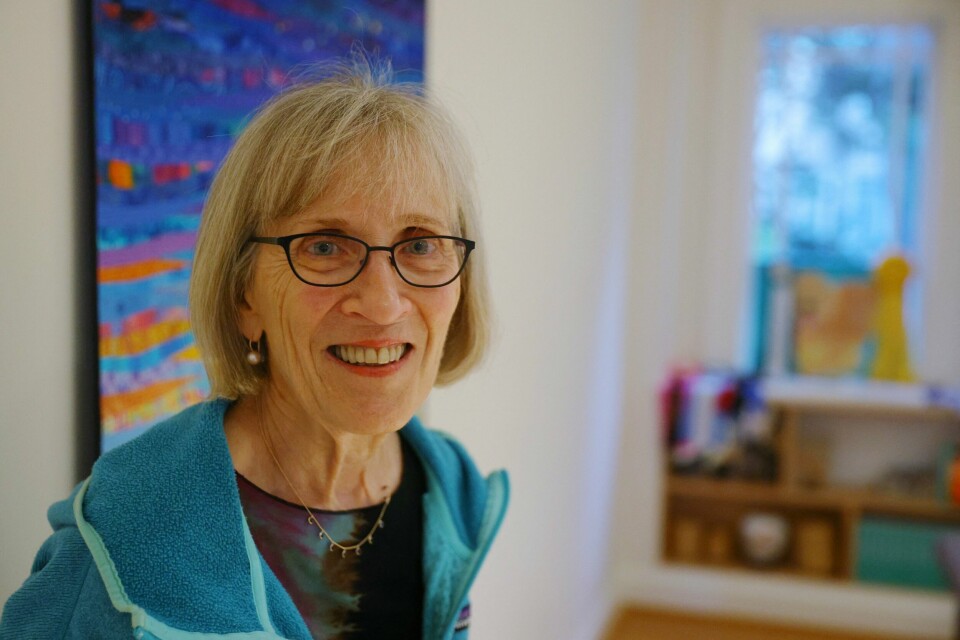 Claudia Goldin er den tredje kvinnen som tildeles Nobelprisen i økonomi, og den første som ikke deler den med noen mann. Claudia Goldin er den tredje kvinnen som tildeles Nobelprisen i økonomi, og den første som ikke deler den med noen mann.