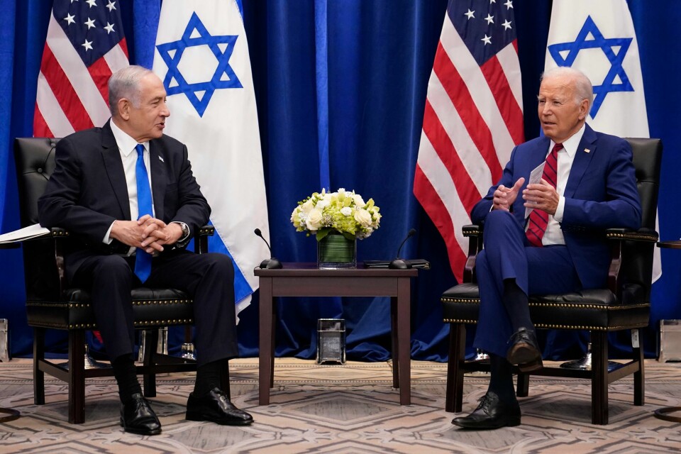USAs president Joe Biden med Israels statsminister Benjamin Netanyahu i New York i september. FILE - President Joe Biden meets with Israeli Prime Minister Benjamin Netanyahu in New York, Wednesday, Sept. 20, 2023. (AP Photo/Susan Walsh, File)