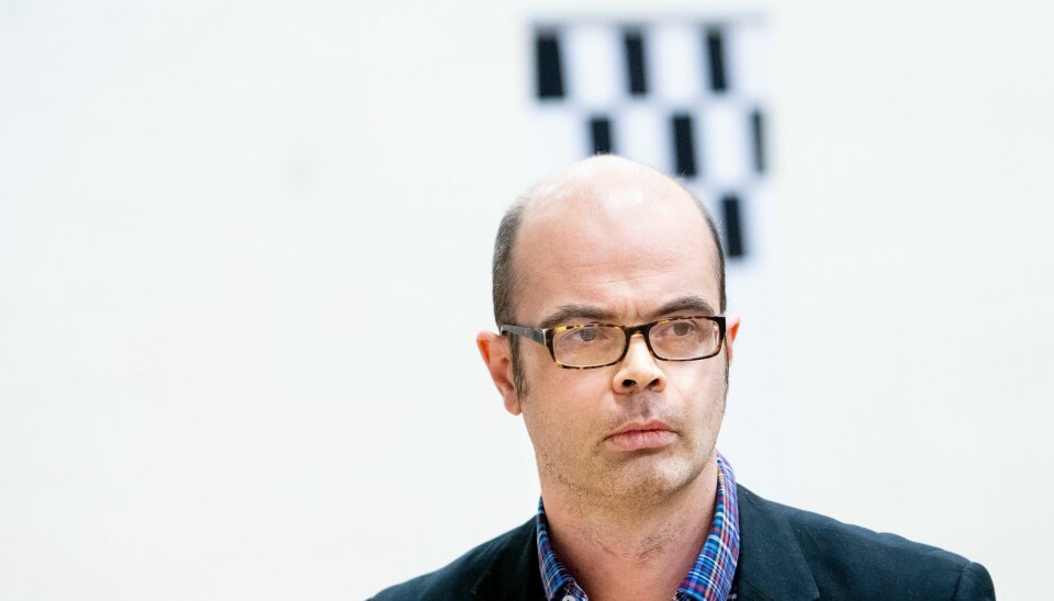 Historiker og forfatter Hans Olav Lahlum er opptatt av Støres regjeringsrokade. Historiker og forfatter Hans Olav Lahlum er Nicolay Ramms drømmedeltaker i Maskorama.
