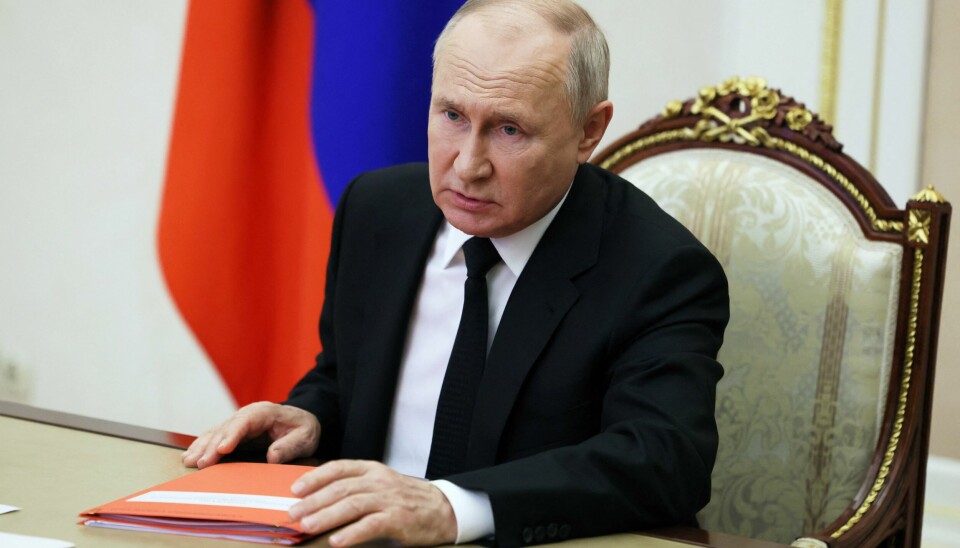 Vladimir Putin (bildet) ankom Kina tirsdag i forbindelse med et toppmøte om det omfattende kinesiske Belte- og veiprosjektet for å åpne handelsruter vestover fra Kina. Russlands president får sterk kritikk av Garry Kasparov i et ferskt intervju. Her avbildet ved en tidligere anledning.