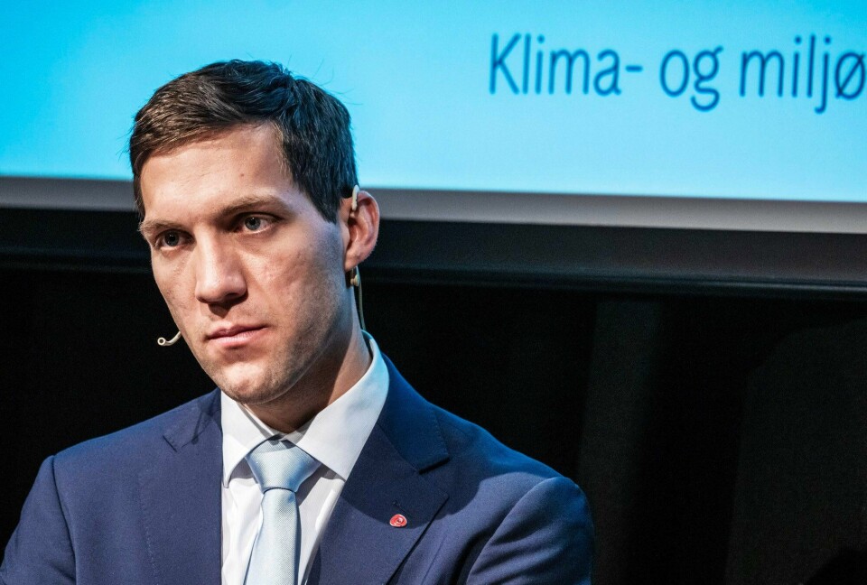 Det er provoserende at Norges nye klima- og miljøminister Andreas Bjelland Eriksen (bildet) bruker sin første offentlige debatt i rollen til å forsvare en energipolitikk som er i strid med klimaforskningen, mener Simen Bondevik. Andreas Bjelland Eriksen