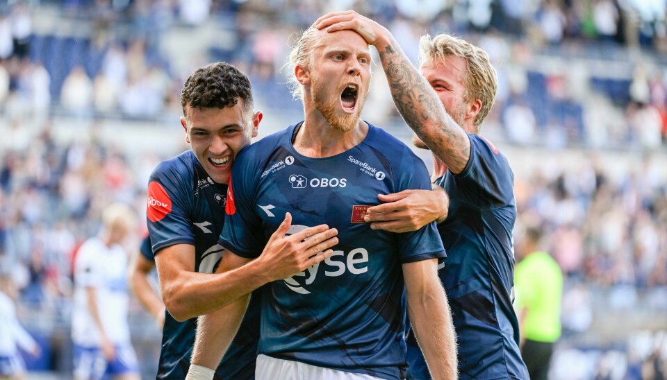 Lars-Jørgen Salvesen jubler etter scoring under eliteseriekampen i fotball mellom Viking og Haugesund i sommer Lars-Jørgen Salvesen scoret for Viking mot Haugesund lørdag. Foto: Carina Johansen / NTB