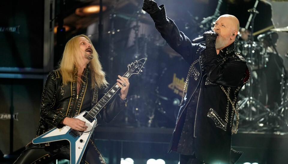 Rob Halford (t.h.) og Richie Faulkner i heavylegendariske Judas Priest holder koken etter over 50 år i rockens tjeneste. Foto: AP Rob Halford (t.h.) og Richie Faulkner i heavylegendariske Judas Priest holder koken etter over 50 år i rockens tjeneste. Foto: AP