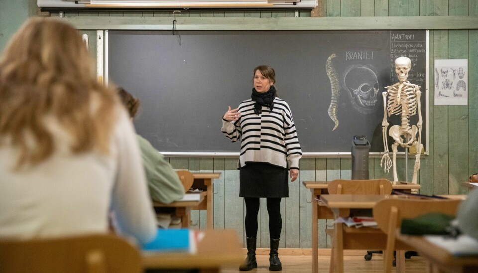 Renate Aase er lærer på ungdomstrinnet til Steinerskolen i Moss. Hun er en av dem som risikerer å bli rammet på grunn av kutt i statsstøtten. Renate Aase er lærer på ungdomstrinnet til Steinerskolen i Moss. Hun er én av dem som risikerer å bli rammet på grunn av kutt i statsstøtten.