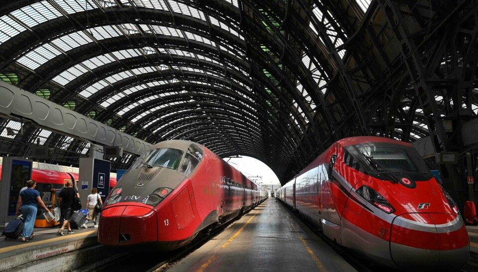 Italia er blant de europeiske landene som allerede har mye høyhastighetsbane. 921 kilometer er i bruk og 327 kilometer er under bygging der, ifølge Den internasjonale jernbaneunionen – UIC. Bildet viser høyhastighetstog på sentralstasjonen i Milano i juli i år. Italia er blant de europeiske landene som allerede har mye høyhastighetsbane. 921 kilometer er i bruk og 327 kilometer er under bygging der, ifølge Den internasjonale jernbaneunionen – UIC. Bildet viser høyhastighetstog på sentralstasjonen i Milano i juli i år.