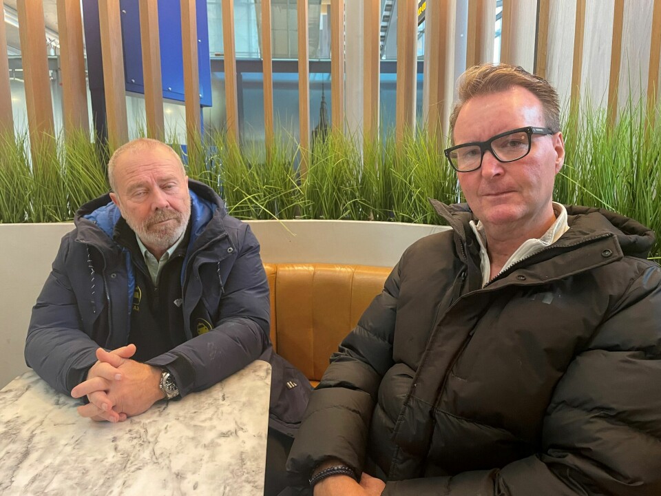 Teamleder ved taxisentralen ved Oslo Lufthavn, Roar Martinussen (til venstre) og administrerende direktør i Fast Travel, Trym Ulstein Trym