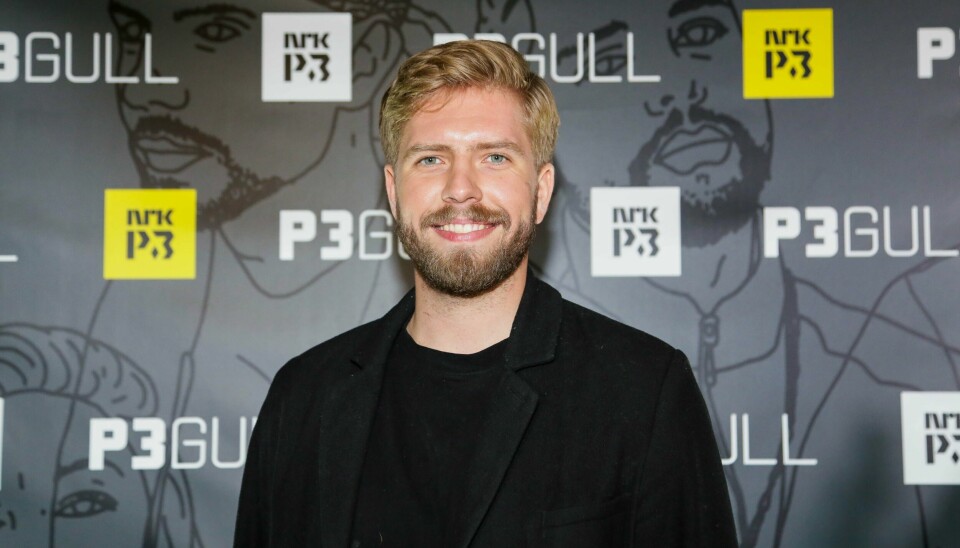 Jakob Schøyen Andersen spiller Frode Duun i NRKs nye komiserie Dummedag. Jakob Schøyen Andersen spiller Frode Duun i NRKs nye komiserie Dummedag.