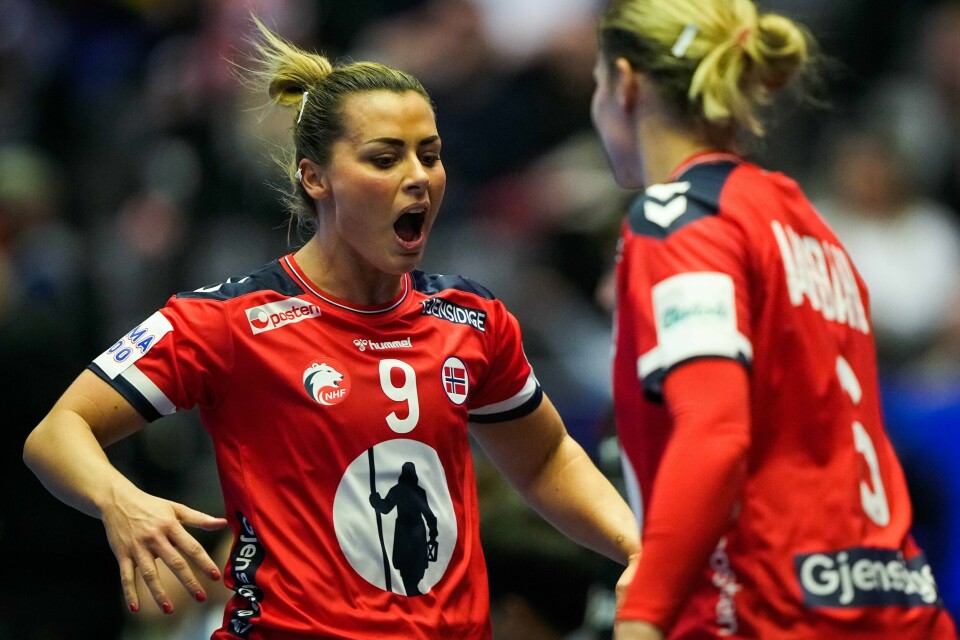 Norges Nora Mørk under gruppespillkampen i VM mellom Norge og Sør-Korea i DNB Arena. Norges Nora Mørk under gruppespillkampen i VM mellom Norge og Sør-Korea i DNB Arena.