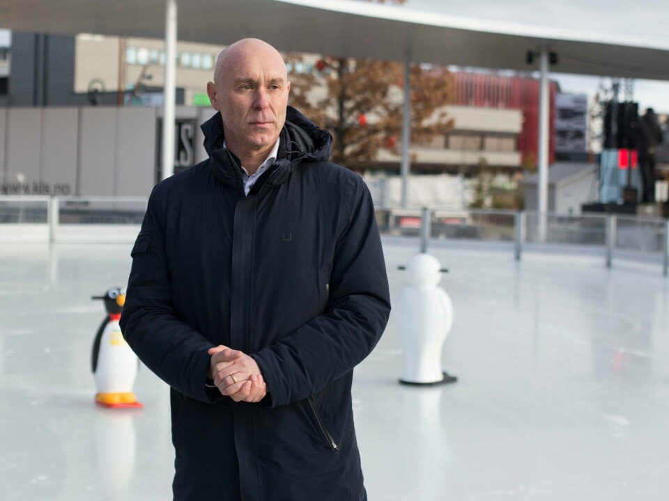 Sandnes-ordfører Kenny Rettore (H) synes det er viktig å satse på aktivitet i sentrum. Her står han i Vinterland på Ruten Ordfører i Sandnes, Kenny Rettore, synes det er viktig å satse på Vinterland og aktivitet i sentrum.