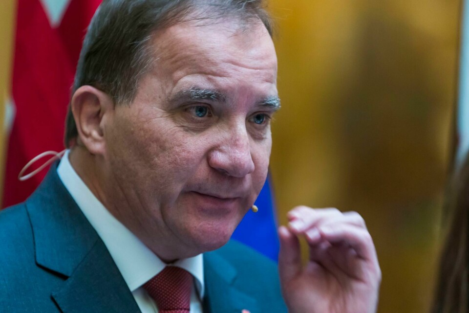 – Det ser virkelig ille ut og selskapets handlinger må selvsagt både påpekes og motarbeides, skriver Stefan Löfven på Facebook. – Det ser virkelig ille ut og selskapets handlinger må selvsagt både påpekes og motarbeides, skriver Stefan Löfven på Facebook.