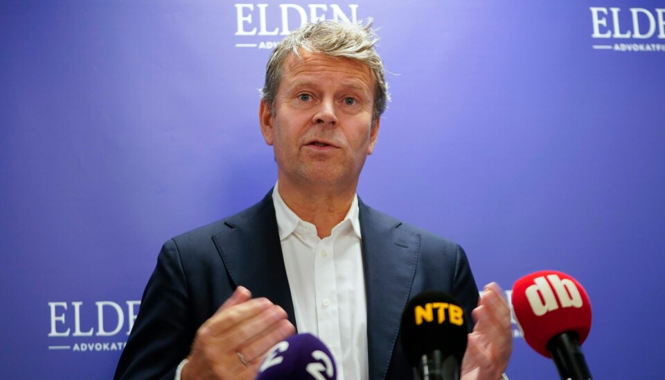 Sindre Finnes advokat Thomas Skjelbred både skrytte av og retta kritikk mot pressa på ein pressekonferanse etter at Økokrim kunngjorde at dei ikkje opprettar etterforsking mot Sindre Finne eller Erna Solberg. Sindre Finnes advokat Thomas Skjelbred både skrytte av og retta kritikk mot pressa på ein pressekonferanse etter at Økokrim kunngjorde at dei ikkje opprettar etterforsking mot Sindre Finne eller Erna Solberg. Foto: Terje Pedersen / NTB / NPK