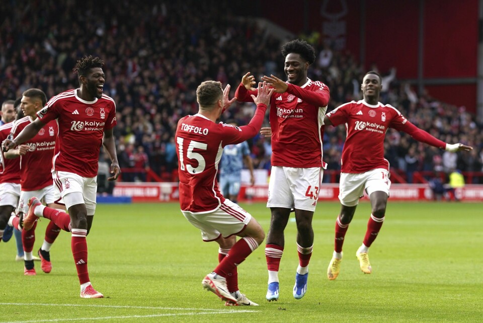 Ola Aina scoret for Nottingham Forest. Ola Aina scoret for Nottingham Forest. Foto: Nick Potts / PA via AP / NTB
