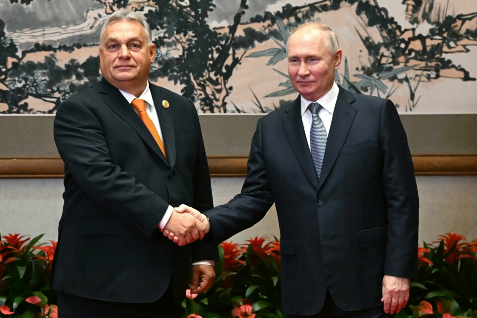 Ungarns statsminister Viktor Orban (t.v.) møtte Russlands president Vladimir Putin i Kina i slutten av oktober.