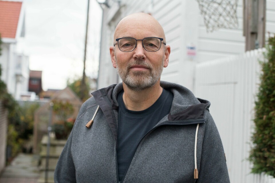 Christian Holm har kreft, og må gå på medisiner resten av livet. Nå håper han menn kan bli flinkere å gå til legen. Christian Holm
