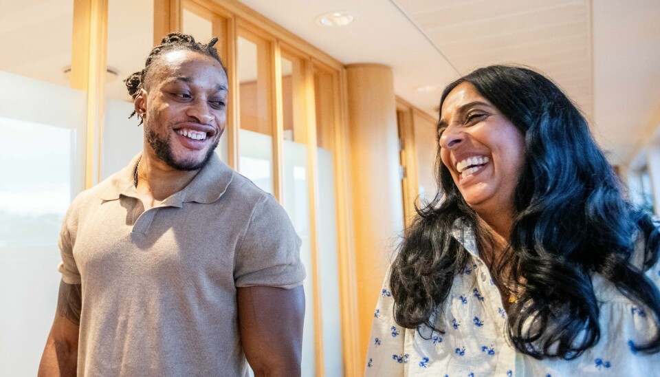Det var god stemning da Salum Kashafali og Lubna Jaffery møtes til lunsj på statsrådens kontor. Det var god stemning da Salum Kashafali og Lubna Jaffery møtes til lunsj på statsrådens kontor. Foto: Emilie Holtet / NTB