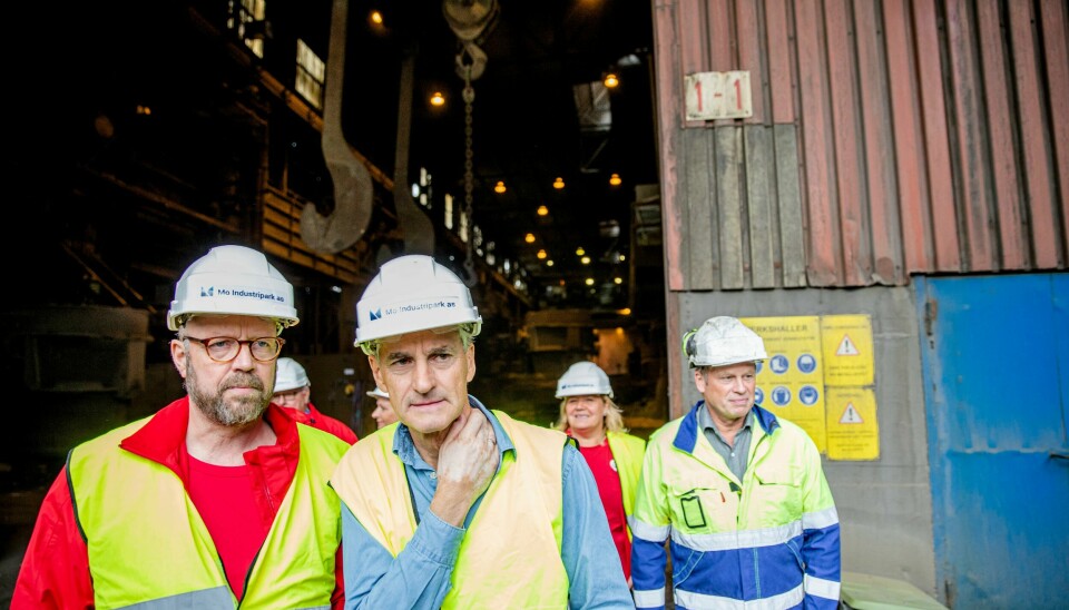 Ordfører i Rana kommune, Geir Waage, sier kommunen opplever et vekstsjokk som følge av nyetableringer i kommunen, og stiller seg bak analysen til Olje- og energiminister Terje Aasland (Ap) om at man ikke kan bygge mer kraft uten at natur og andre interesser blir påvirket. Her fra et besøk av statsminister Jonas Gahr Støre. AP-leder Jonas Gahr Støre sammen med ordfører i Rana kommune, Geir Morten Waage, under besøket til Mo i Rana i Nordland i forbindelse med kommunestyre- og fylkestingsvalget 2019.
