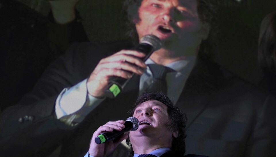 Javier Milei leder på meningsmålingene foran andre runde av presidentvalget i Argentina. Javier Milei leder på meningsmålingene foran andre runde av presidentvalget i Argentina. Foto: AP / NTB