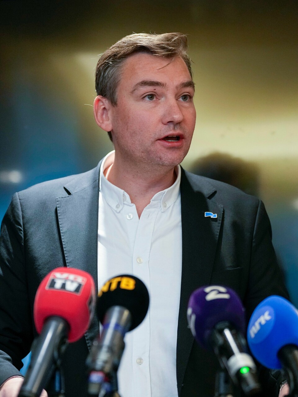 Nestleder Henrik Asheim sier at Erna Solberg har full søtte i sentralstyret til å fortsette som Høyre-leder. Høyres nestleder Henrik Asheim sier at partileder Erna Solberg har sentralstyrets tillit til å fortsette som leder. Foto: Beate Oma Dahle / NTB