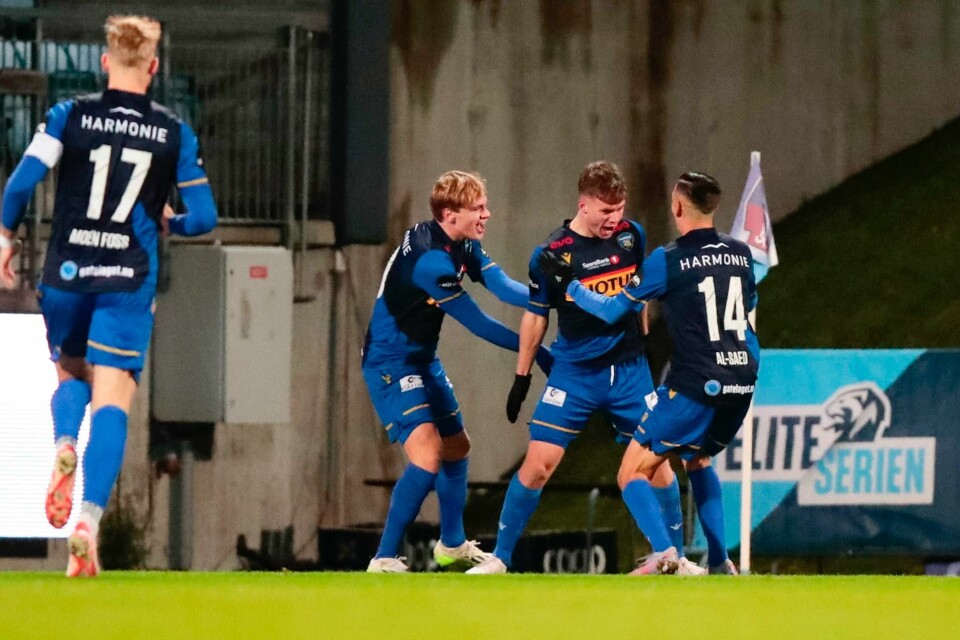 Sandefjords Vetle Walle Egeli jubler etter 1-0 under eliteseriekampen i fotball mellom Sandefjord og Rosenborg søndag. Foto: Christoffer Andersen / NTB. Sandefjords Vetle Walle Egeli jubler etter 1-0 under eliteseriekampen i fotball mellom Sandefjord og Rosenborg søndag. Foto: Christoffer Andersen / NTB.