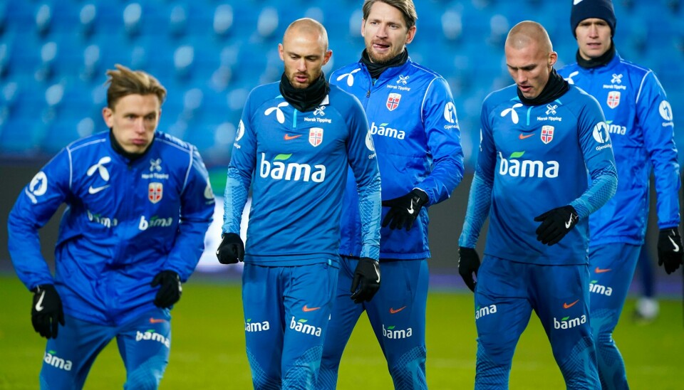 Marcus Holmgren Pedersen, Fredrik Aursnes, Stefan Strandberg, Leo Skiri Østigård og Ola Solbakken under A-landslagets trening på Ullevaal stadion. Marcus Holmgren Pedersen, Fredrik Aursnes, Stefan Strandberg, Leo Skiri Østigård og Ola Solbakken under A-landslagets trening på Ullevaal stadion.