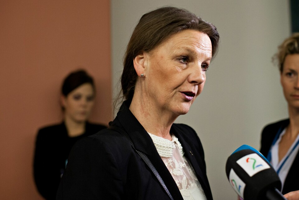 Ingjerd Schou (H) var sosialminister i Norge fra 2001 til 2004. Under Schous tid som sosialminister dannet man forløperen til NAV. Ingjerd Schou (H) var sosialminister i Norge fra 2001 til 2004. Under Schous tid som sosialminister dannet man forløperen til NAV.