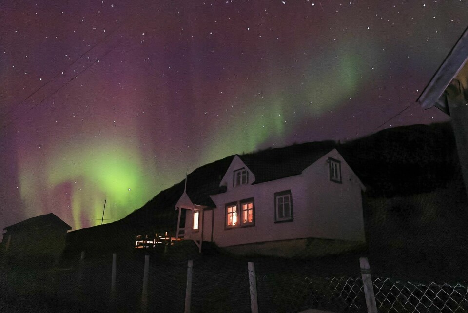 Finnvik med Nordlys. Finnvik med Nordlys.