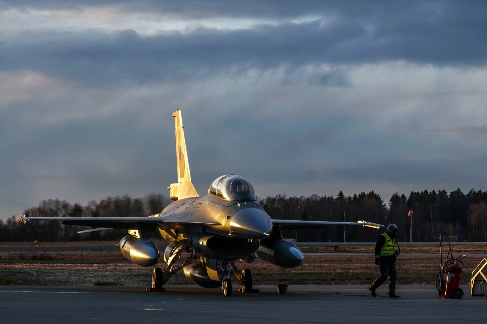 Markering av første levering av F-16 jagerfly til Romania på Rygge flystasjon. Markering av første levering av F-16 jagerfly til Romania på Rygge flystasjon. Foto: Ole Berg-Rusten / NTB