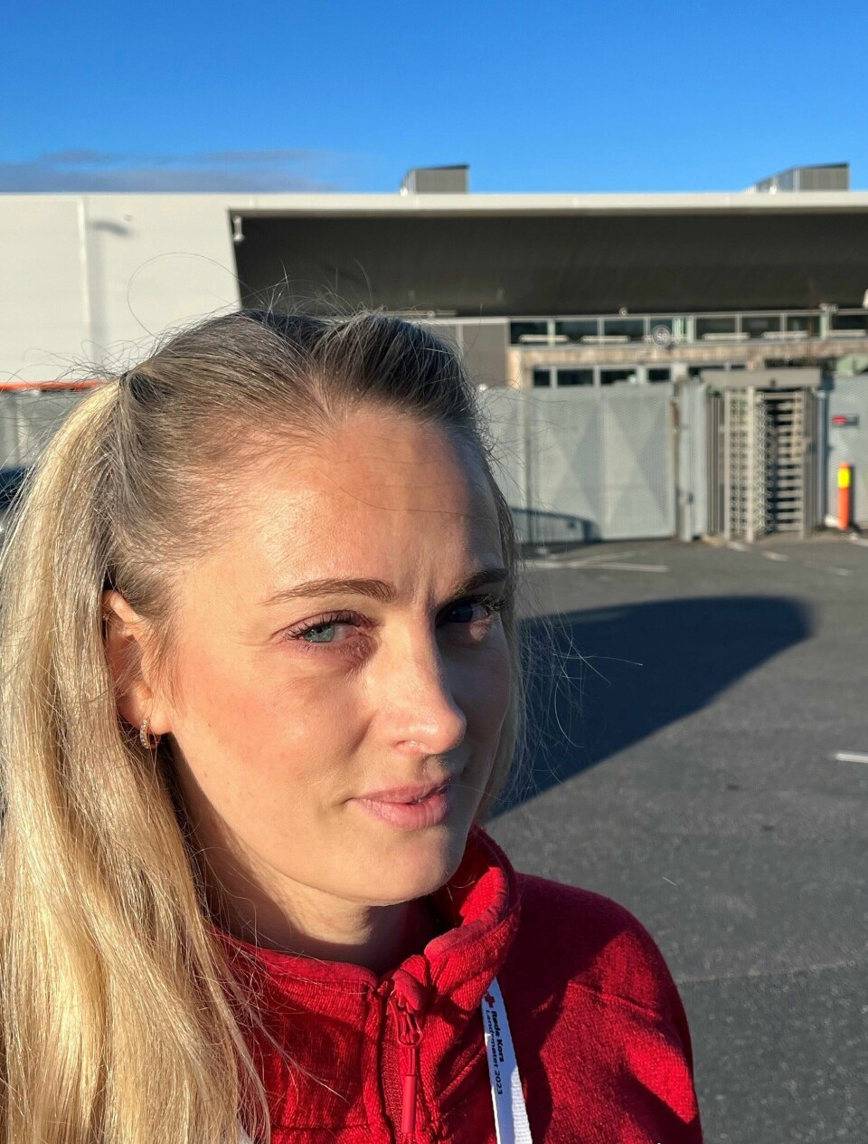 Røde Kors trenger flere frivillige ved ankomstsenteret i Råde og terskelen er lav, forteller migrasjonskonsulent Kine Venning-Jøssund. Røde Kors trenger flere frivillige ved ankomstsenteret i Råde og terskelen er lav, forteller migrasjonskonsulent Kine Venning-Jøssund.