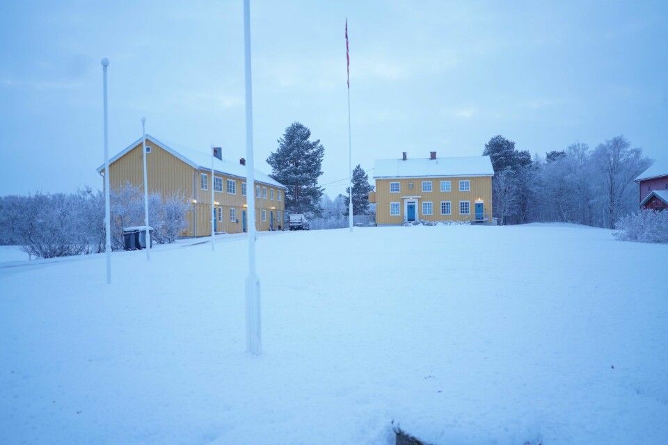 Nibio Svanhovd ligger bare noen hundre meter fra den russiske grensen. Nibio Svanhovd ligger bare noen hundre meter fra den russiske grensen.