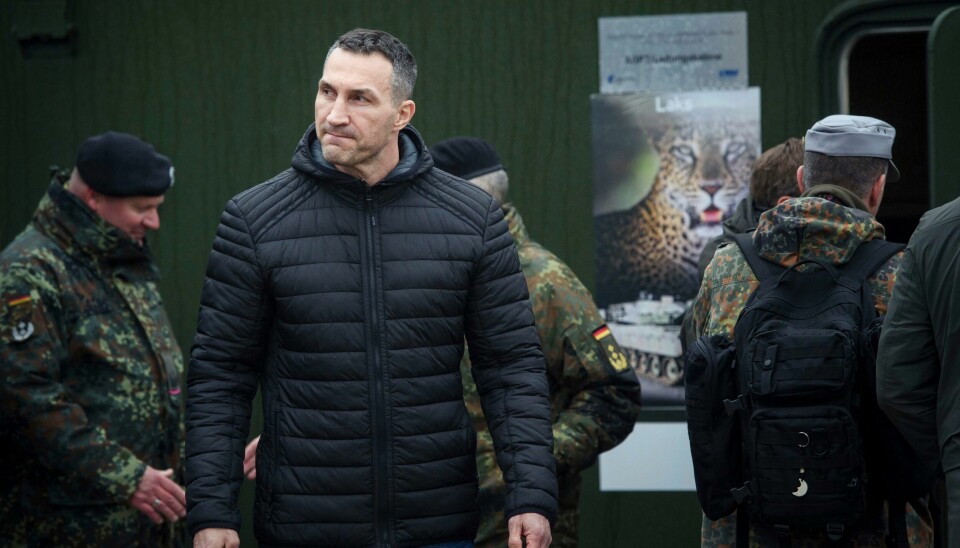 Ordfører Vitalij Klitsjko i Kyiv kommer i et intervju med skarp kritikk av Ukrainas president Volodymyr Zelenskyj. Klitschko