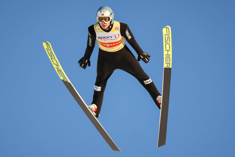 Norske Jarl Magnus Riiber hopper i verdenscupen i kombinert for menn på Lillehammer. Norske Jarl Magnus Riiber hopper i verdenscupen i kombinert for menn på Lillehammer. Foto: Geir Olsen / NTB