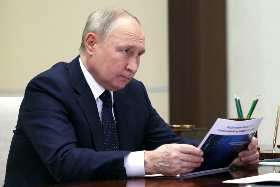 Russlands president Vladimir Putin. Russian President Vladimir Putin listens to the head of the Federal Service for Financial Monitoring Yury Chikhanchin during their meeting at the Novo-Ogaryovo state residence outside Moscow, Russia, Thursday, Nov. 30, 2023. (Mikhail Klimentyev, Sputnik, Kremlin Pool Photo via AP)
